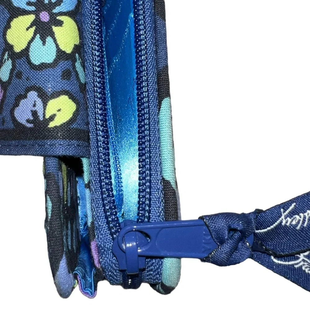 4/$40 Vera Bradley Indigo Pop Fall 2012 Pattern Blue &‎ Green Wallet Wristlet